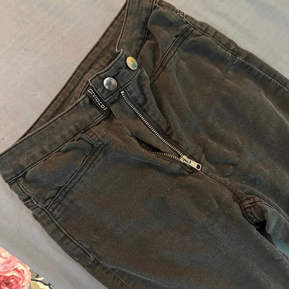DIVIDED BLACK JEANS US SIZE 4 **USED** IN GOOD CONDITION